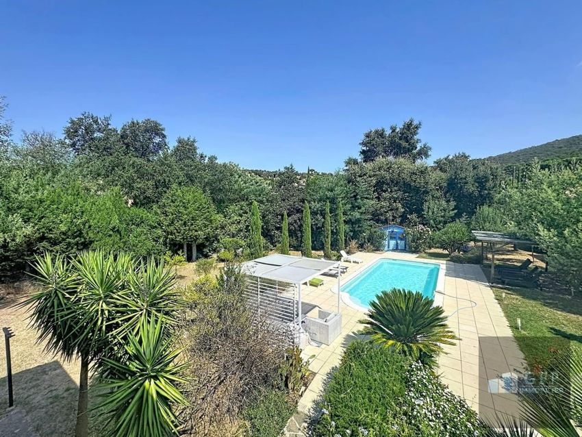 Image Piscine à  maison individuelle de Bormes-les-Mimosas