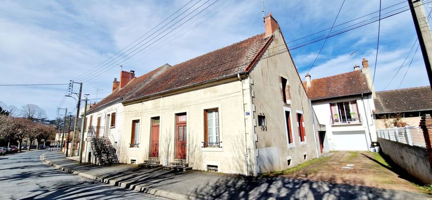 Image Façade à  maison mitoyenne de Montluçon