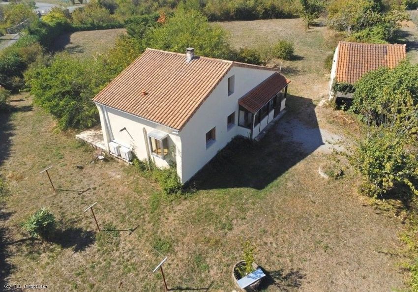 Image Façade à  maison individuelle de Verteuil-sur-Charente