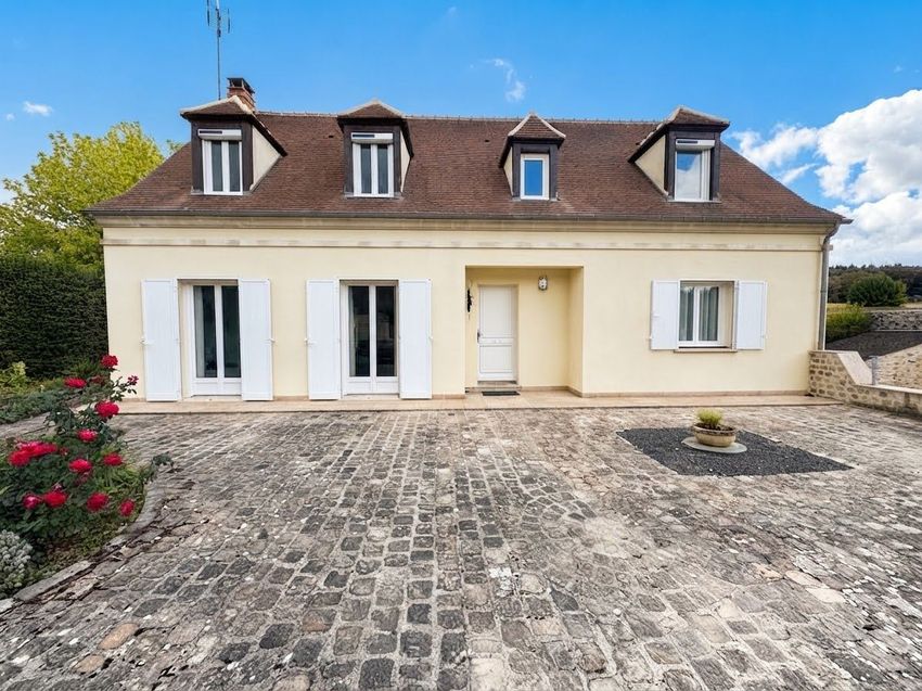 Image Façade à  maison individuelle de Courteuil