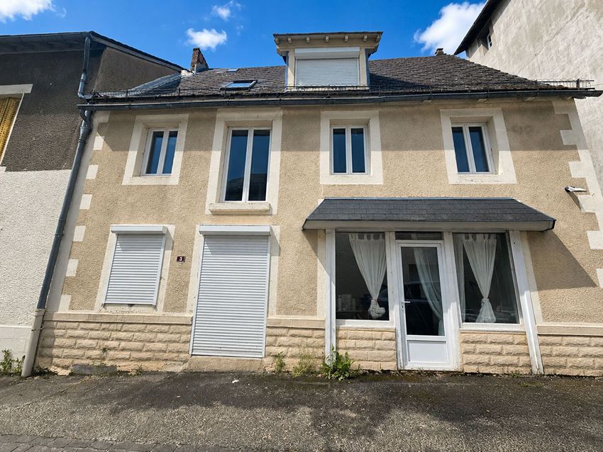 Image Façade à  maison mitoyenne de Messeix