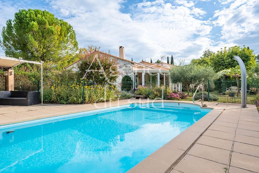 Image Piscine à  maison individuelle de La Bouilladisse