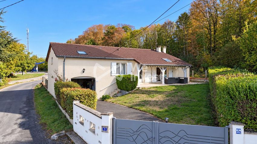 Image Façade à  maison individuelle de Maulan
