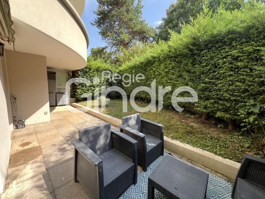 Image Piscine à appartement de Oullins