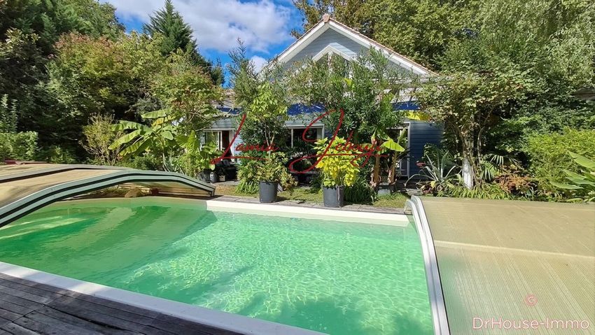 Image Piscine à  villa de Salaunes