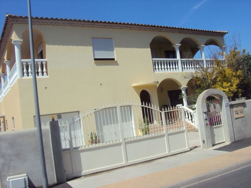 Image Façade à studio de Lunel