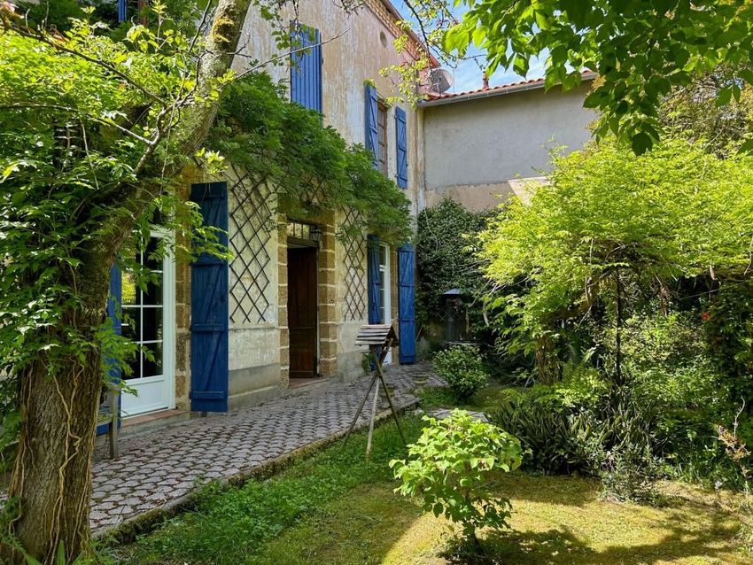 Image Façade à  propriété agricole de Villeneuve-de-Marsan