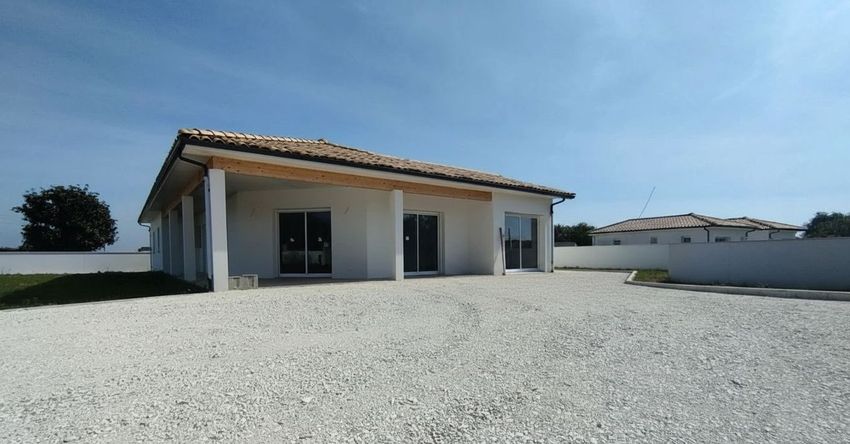 Image Façade à  maison individuelle de Saint-Martin-Petit
