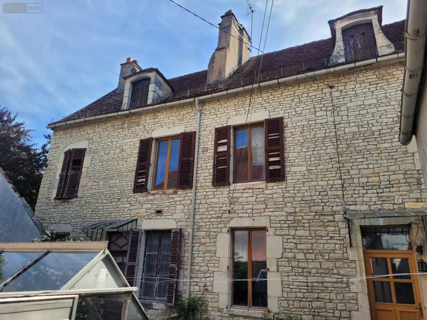 Image Façade à  maison individuelle de Vermenton