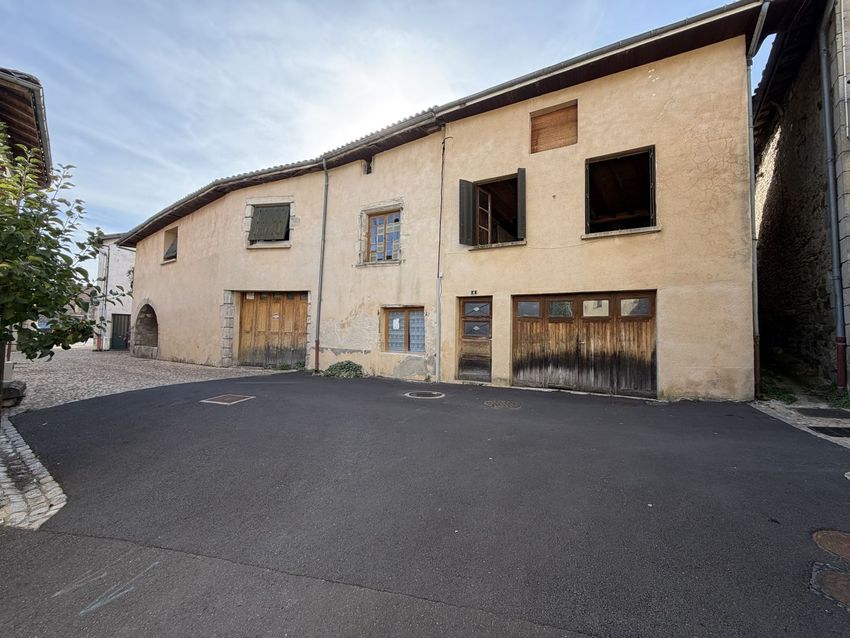 Image Façade à  maison individuelle de Vollore-Ville