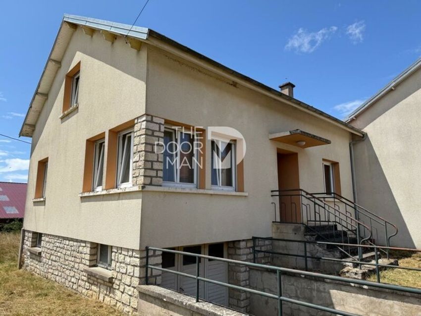 Image Façade à  maison individuelle de Sans numéro Rue du Château