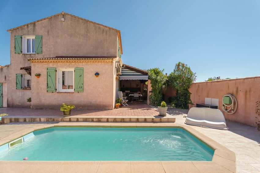 Image Piscine à  maison individuelle de La Farlède