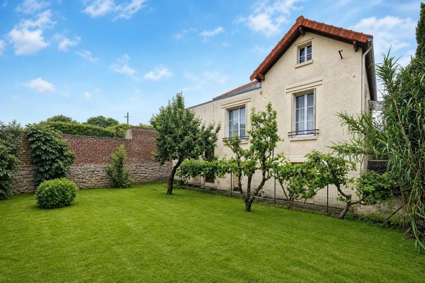 Image Façade à  maison individuelle de Louvres