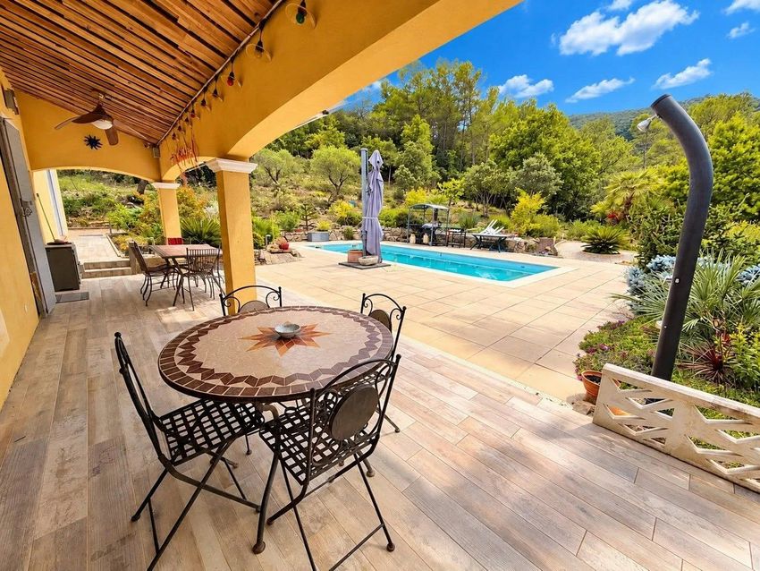 Image Terrasse à  maison individuelle de Le Cannet-des-Maures