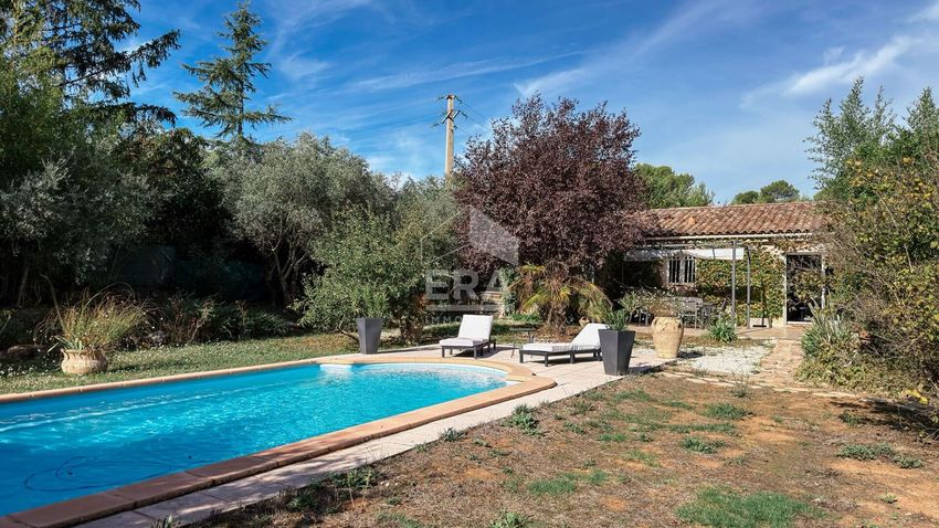 Image Piscine à  maison mitoyenne de Saint-Maximin-la-Sainte-Baume