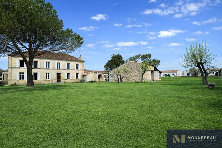 Image Façade à  maison individuelle de Meursac