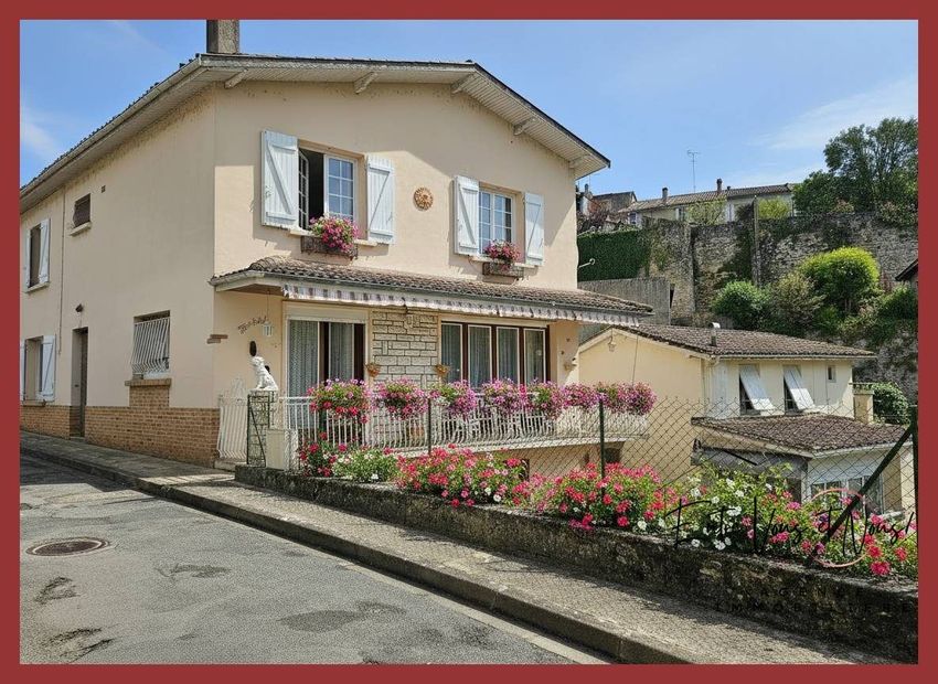 Image Façade à  maison individuelle de La Réole
