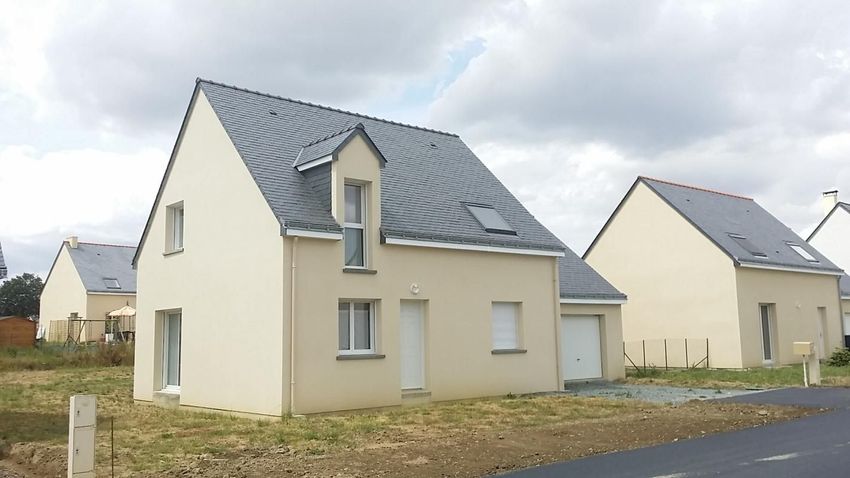 Image Façade à  maison individuelle de Écuillé