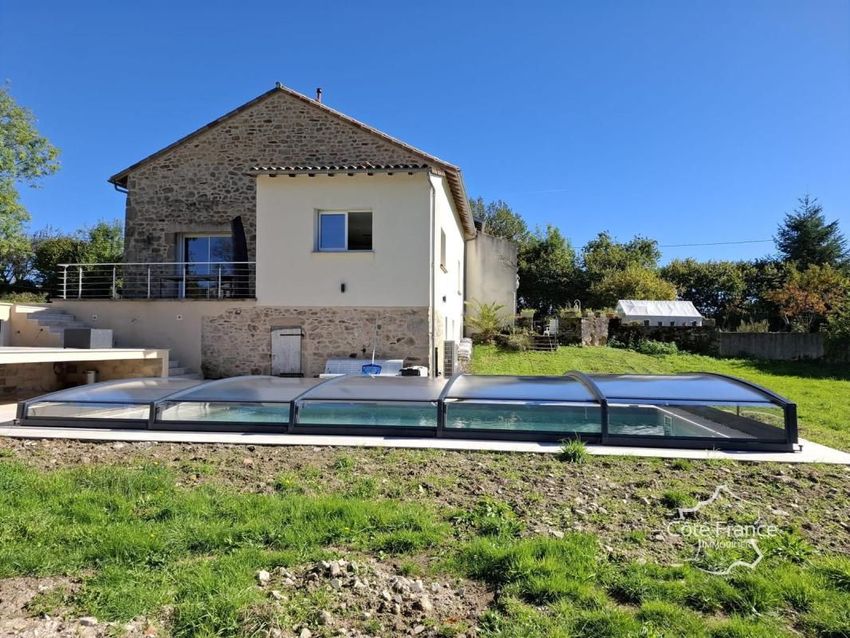 Image Façade à  maison individuelle de Sousceyrac-en-Quercy