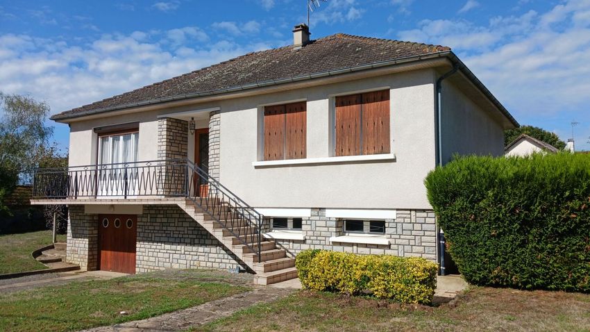 Image Façade à  maison individuelle de La Guerche-sur-l'Aubois