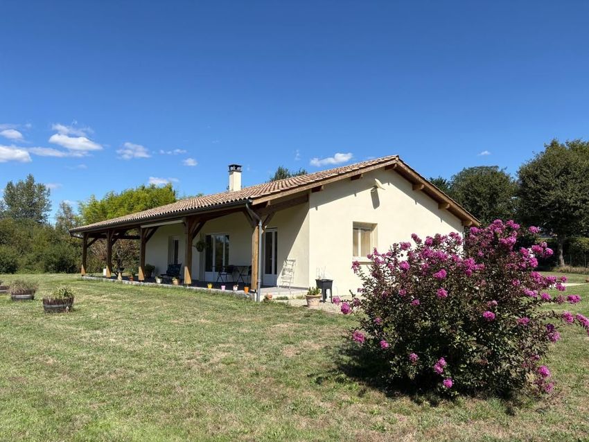 Image Façade à  maison individuelle de Grignols