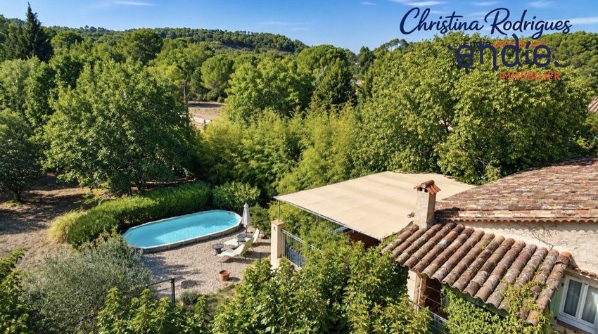 Image Piscine à  maison individuelle de Saint-Antonin-du-Var