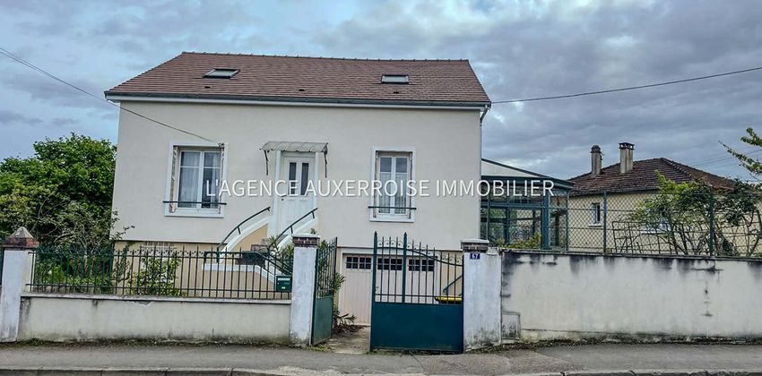 Image Façade à  maison individuelle de Auxerre