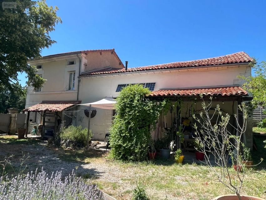 Image Façade à  maison individuelle de Ribérac