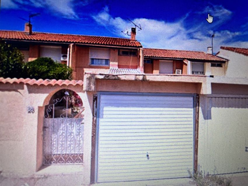 Image Façade à  maison mitoyenne de Istres