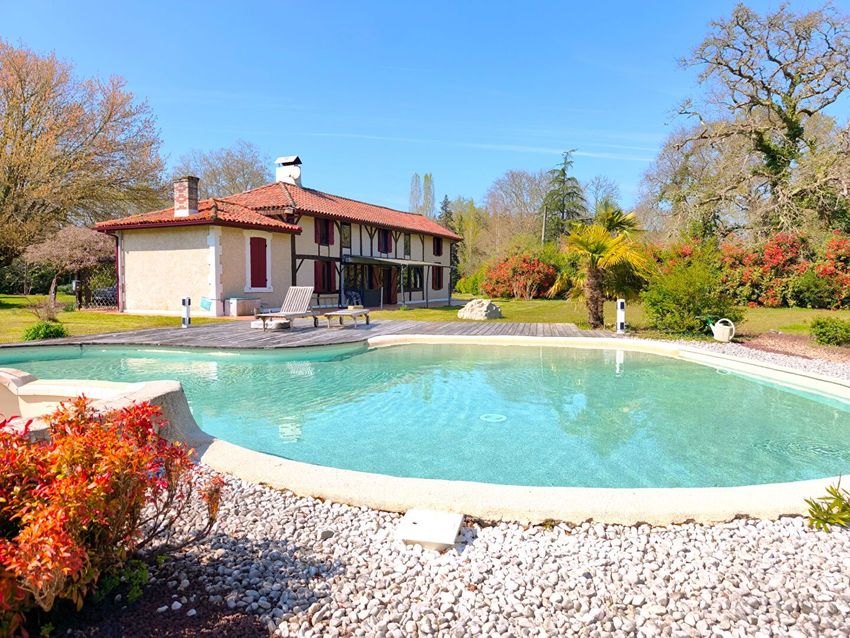 Image Piscine à  maison individuelle de Luglon