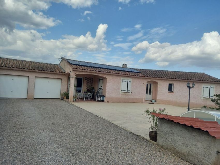 Image Façade à  villa de Le Luc
