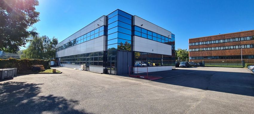 Image Vue à entrepôt de Montigny-le-Bretonneux