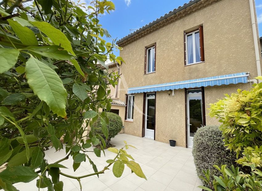 Image Façade à  maison mitoyenne de Lézignan-Corbières