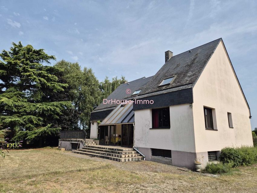 Image Façade à  villa de Truyes