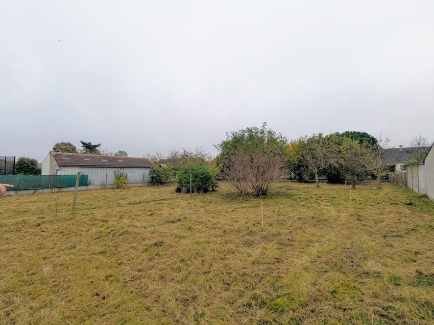 Image de terrain à Ormes