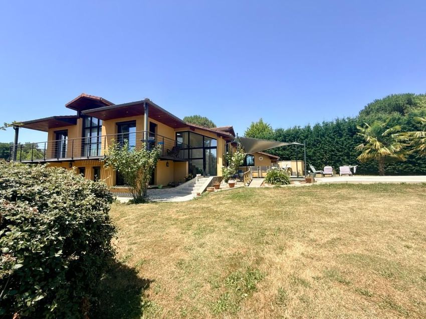 Image Façade à  maison individuelle de Laslades