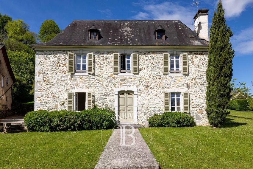 Image Façade à  maison de village de Oloron-Sainte-Marie