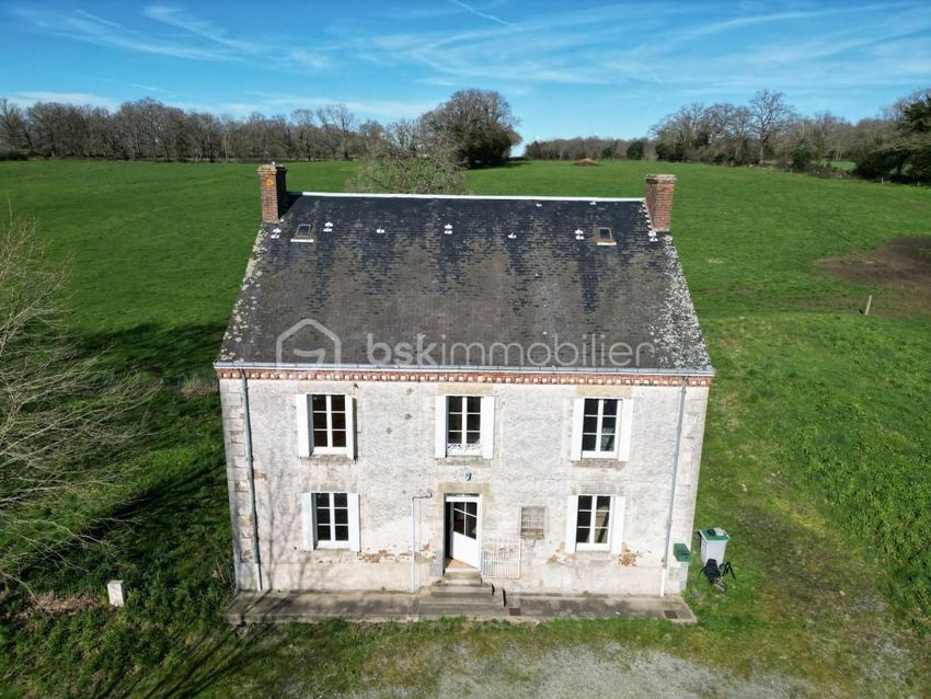 Image Façade à  maison individuelle de Magnac-Laval