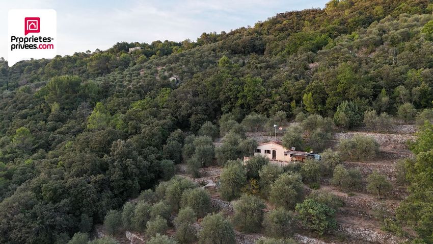 Image Vue à terrain de Saint-Cézaire-sur-Siagne