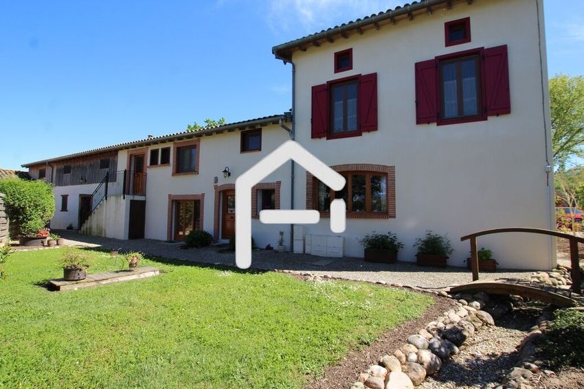 Image Façade à  ferme de La Bastide-de-Lordat