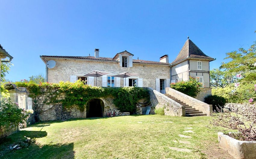 Image Façade à  manoir de Cremps