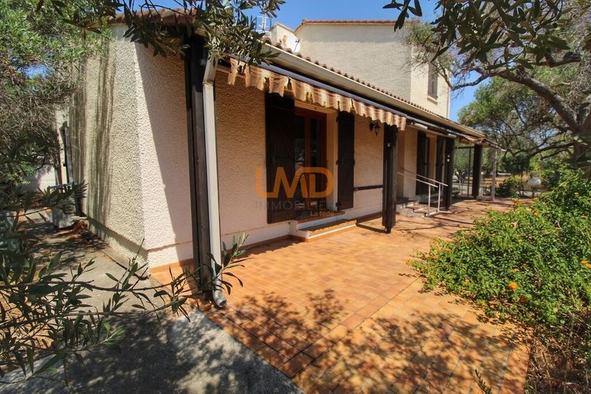 Image Façade à  maison individuelle de Fitou