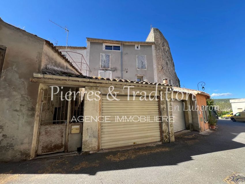 Image Façade à  maison de village de Céreste