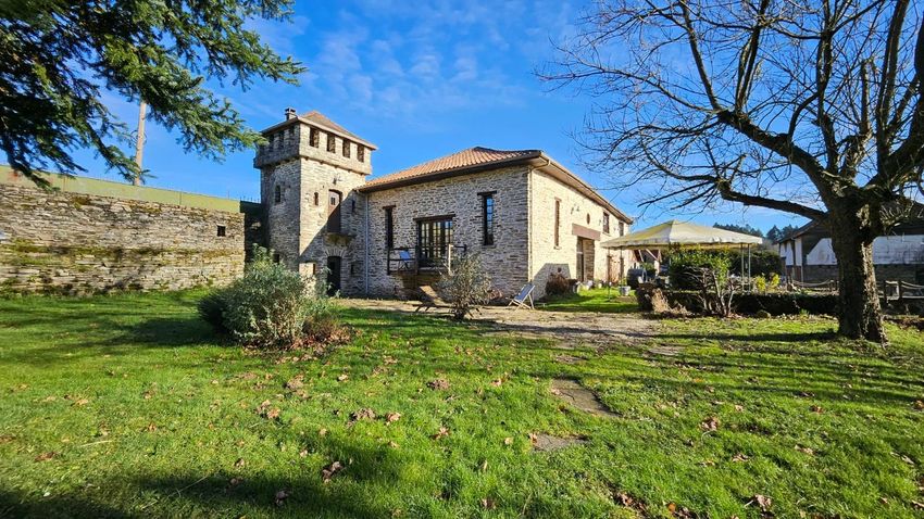 Image Façade à  maison individuelle de Le Chalard
