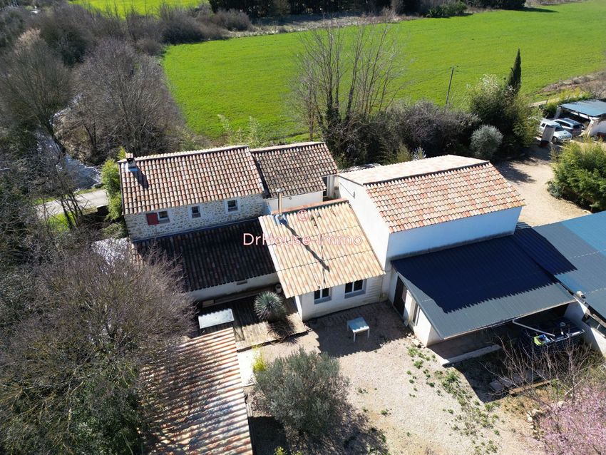 Image Façade à  villa de Néoules