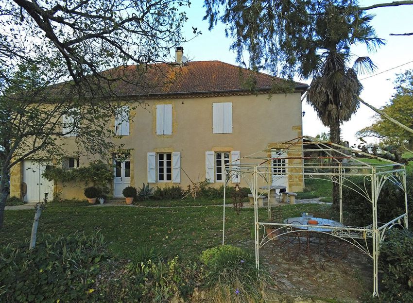 Image Façade à  maison individuelle de Mouchès