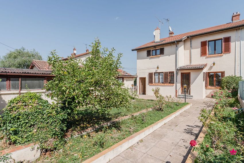 Image Façade à  maison individuelle de Décines-Charpieu