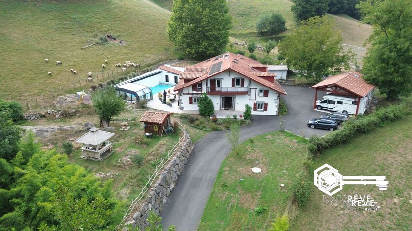 Image Façade à  maison individuelle de Isturits