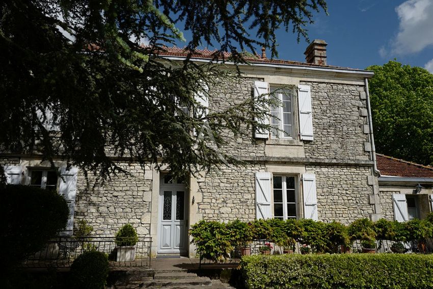 Image Façade à  maison individuelle de Curzon