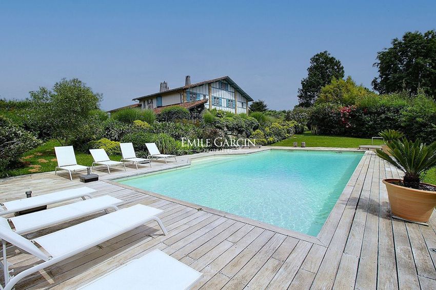 Image Piscine à  manoir de Arcangues